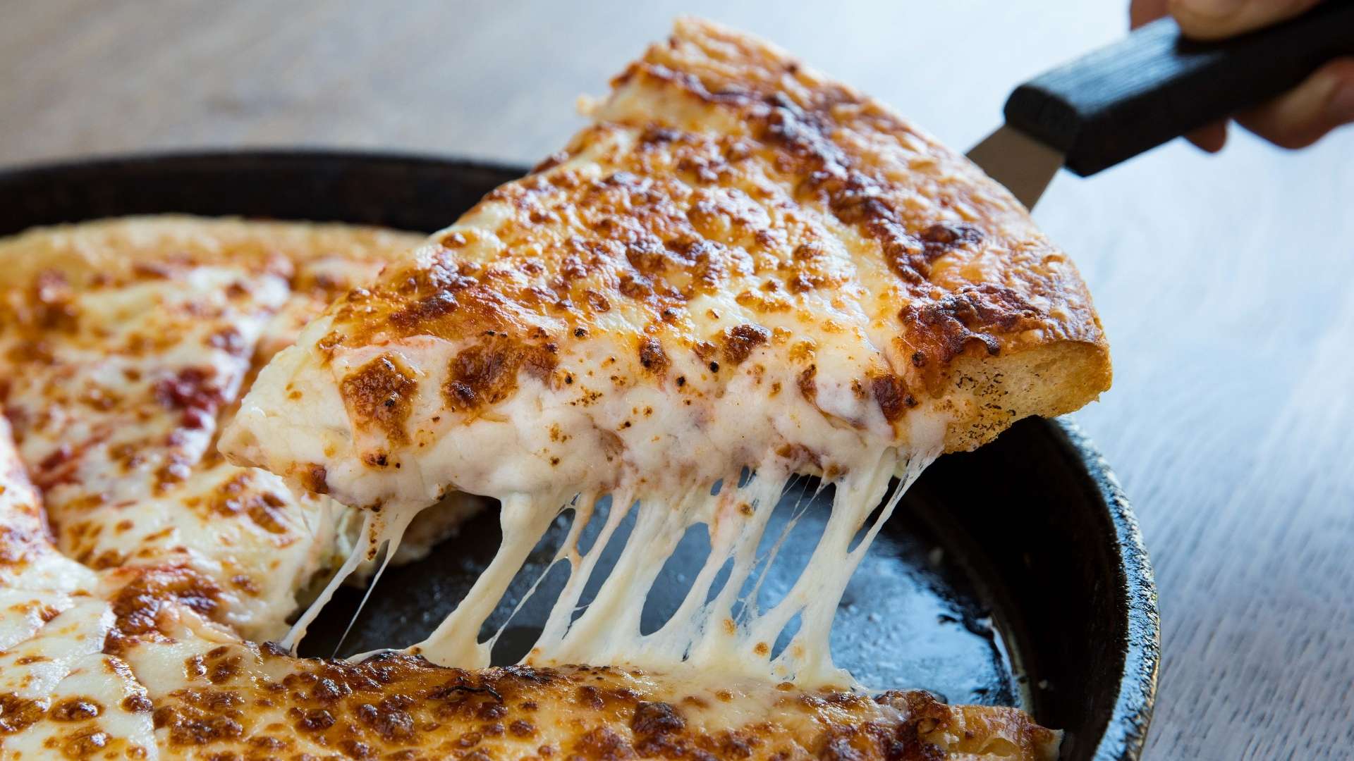 這支來自巴 這支來自巴